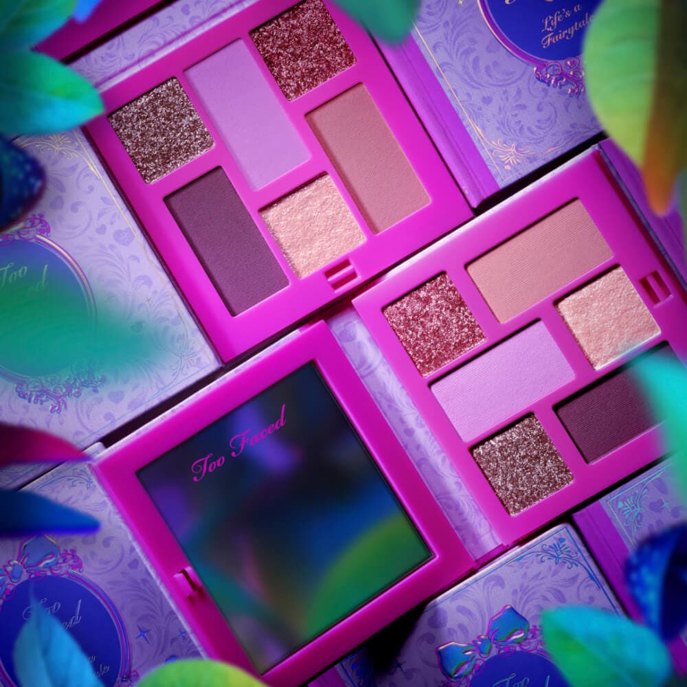 model and eye shadow palette